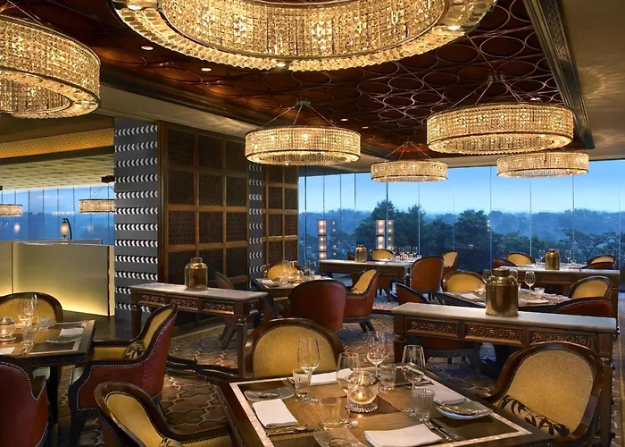 Airport Hotel: The Leela Ambience Gurugram Hotel & Residences - The Luxury Urban Sanctuary